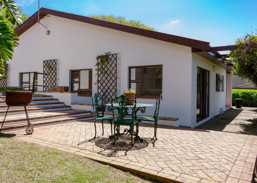 8 Bedroom Property for Sale in Colleen Glen Eastern Cape